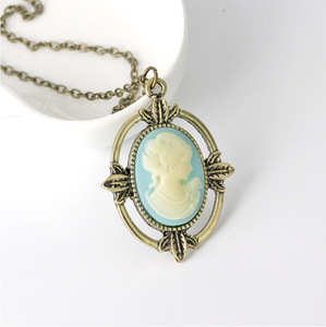 Collar de Cadena de Aleación de Zinc con Diseño de Cabeza de <span class=keywords><strong>Catherine</strong></span> de Vampire Diaries, Éxito de Ventas Transfronterizo, Ideal para Regalo - Product Image 6