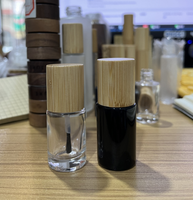 Botol Kutek Bambu Alami Berkualitas Tinggi Kemasan Kaca Transparan Silinder Botol Kosong untuk Minyak Atsiri