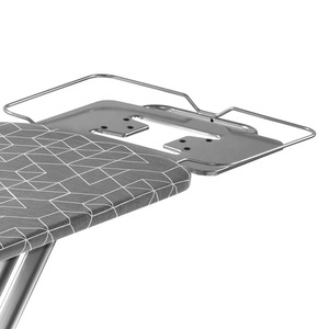 Grande planche de fer personnalisée au design planche à repasser pliable avec dessus en maille avec porte-<span class=keywords><strong>vêtements</strong></span> <span class=keywords><strong>et</strong></span> grand repose-fer - Product Image 3