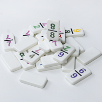 Jeu de dominos en gros professionnel Double Six couleurs ensemble de points dominos avec jeu de boîte en fer blanc de haute qualité