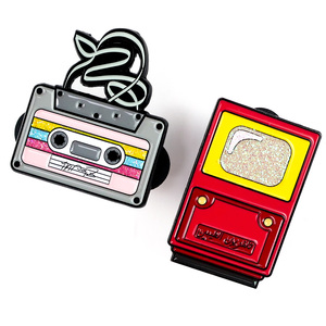 Miễn Phí Tùy Chỉnh Thiết Kế Kẽm Hợp Kim Quần Áo Hat Ve Áo Phim Hoạt Hình Biểu Tượng Kim Loại Huy Hiệu Cứng Mềm Men <span class=keywords><strong>Pin</strong></span> Cho Quà Tặng - Product Image 3