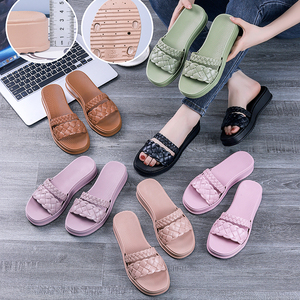 Sandalias Planas de Alta Calidad, Antideslizantes, a la Moda, Pantuflas de PVC para Mujer, Ideales para el Verano - Product Image 1