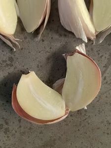 Alta calidad 4,5-6,0 y más tamaño fresco normal y puro ajo blanco China cocina orgánica ajo directo para la venta - Product Image 2