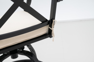 Tabouret <span class=keywords><strong>de</strong></span> <span class=keywords><strong>bar</strong></span> pivotant avec accoudoirs, dossier en X en métal <span class=keywords><strong>noir</strong></span> <span class=keywords><strong>mat</strong></span>, <span class=keywords><strong>chaise</strong></span> <span class=keywords><strong>de</strong></span> <span class=keywords><strong>bar</strong></span> haute avec coussin compressé haute densité et repose-pieds - Product Image 4