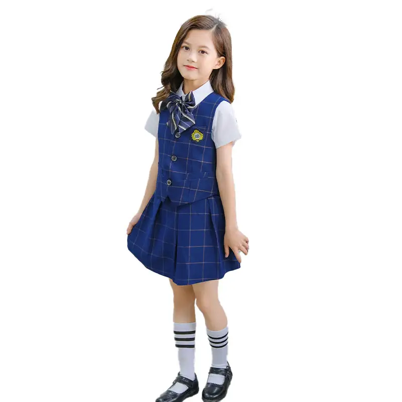 Boys and girls spring and autumn the latest blue school uniform to participate in the performance