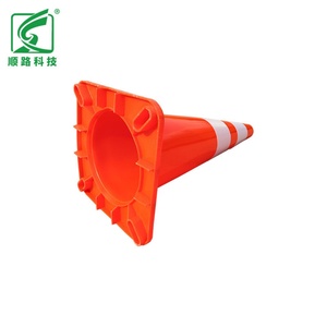 Cône de signalisation routière en PVC rouge de 700 mm avec base réfléchissante prismatique haute intensité de 350x350 mm, 1,8 kg, pour la sécurité routière Shunlu A045 - Product Image 3