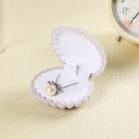 Boîtes à Logo personnalisé pour enfants, taille de collier, perle blanche de mer, forme de coquille en velours pour bijoux, boîte d'emballage cadeau, Inserts en mousse pour filles