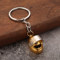 Porte-clés mini casque de moto en métal, artisanat métallique, souvenirs, cadeaux, 18mm*30mm, vente en gros, nouveauté, tendance