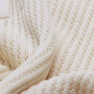 เสื้อโปโลถักไหมพรมผู้หญิงแบบสั่งทำพิเศษ สีแอพริคอต คอปกโปโล แขนสั้น เสื้อสเวตเตอร์ถักไหมพรม ขายส่ง เสื้อลำลองฤดูร้อนสำหรับผู้หญิง - Product Image 6