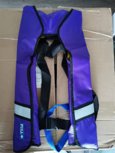 Usine haute qualité sports nautiques surf <span class=keywords><strong>piscine</strong></span> jouer sécurité <span class=keywords><strong>sauvetage</strong></span> 150N <span class=keywords><strong>gilet</strong></span> <span class=keywords><strong>de</strong></span> <span class=keywords><strong>sauvetage</strong></span> gonflable - Product Image 3