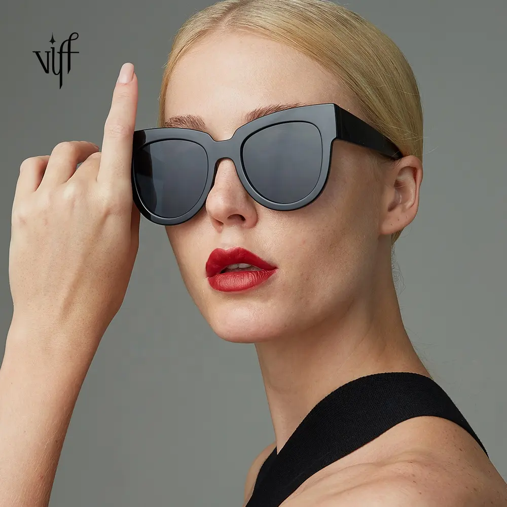 VIFF HP18271 Hot Sales Sunglasses Womens Retro Style Fashion Cat Eye Designer Sunglasses with model show