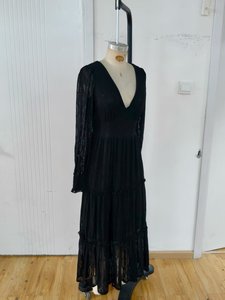 Chic negro cuello en V escalonado Midi <span class=keywords><strong>vestido</strong></span> imperio cintura volantes fruncido sólido dulce ODM OEM servicio para día noche Galas XS - Product Image 5