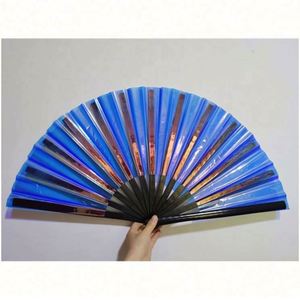 พัดมือไม้ไผ่ PVC สะท้อนแสงโฮโลแกรมสีรุ้งขนาดใหญ่ ขายดี สำหรับงานเทศกาลดนตรี งานแต่งงาน งานเต้นรำ การแสดง และเป็นของขวัญ - Product Image 5