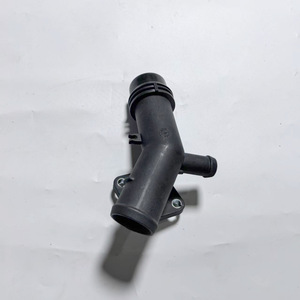 ท่อส่งน้ำหล่อเย็นสำหรับรถยนต์ Volkswagen Audi A8 D4 เครื่องยนต์ 3.0T รุ่น 06E121045AN อะไหล่ทดแทนทำจากพลาสติก - Product Image 2