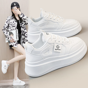 Baskets <span class=keywords><strong>d</strong></span>'été <span class=keywords><strong>d</strong></span>écontractées <span class=keywords><strong>pour</strong></span> femmes nouveau Style respirant couleur unie augmentant la hauteur chaussures de Style de marche polyvalentes à âme épaisse - Product Image 1