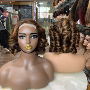 Romance Curl 12 pouces, fermeture en dentelle 4x4 : élégance sans effort, boucles pour un look de rêve, volumineux - Product Image 4