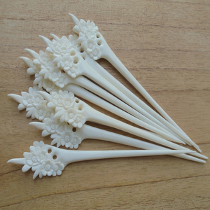 Épingle à chignon artisanale haut de gamme en os de buffle sculpté, style bohème, celtique, viking, bijou de cheveux, fournisseur d'artisanat naturel - Product Image 1
