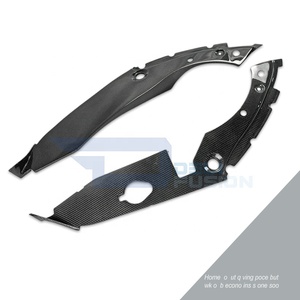 Cubierta de Panel Lateral de Fibra de Carbono para el Compartimento del Motor del Honda Civic R FK8 2017 - Product Image 5