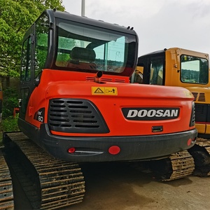 Miniexcavadora de Ruedas Usada DX60W de 60W, Excavadora Anfibia de 6 Toneladas en Venta en Buenas Condiciones - Product Image 2