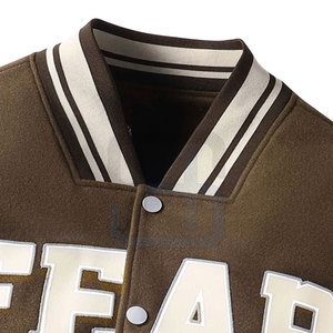 Ofrecemos chaquetas universitarias clásicas de primera calidad, fabricadas con precisión y cuidado, con puños acanalados, OEM. - Product Image 3