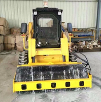Compacteur à rouleaux vibrants avec moteur pour le compactage des sols et des matériaux