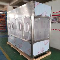 Kotak Sarung Tangan Isolator Aseptik 4 Port Baja Tahan Karat Filtrasi HEPA Tekanan Negatif Layar Sentuh untuk Uji Sterilitas