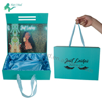 Boîtes cadeaux en papier avec logo personnalisé, luxe, magnétiques, doublées de satin, pour l'expédition et l'emballage, avec insert en satin.