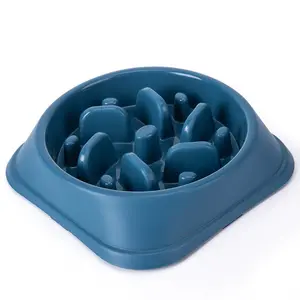 Hochwertige benutzer definierte Kunststoff rutsch feste Anti-Choke-Schüssel Slow Eating Feeder Dog Pet Bowl