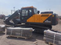 Excavatrices sur chenilles de taille moyenne Tier 2 HX220HD 21,4 tonnes et 110 kW et 1,2 m³ – Matériel de terrassement avec brise-roche, grappin et attache rapide
