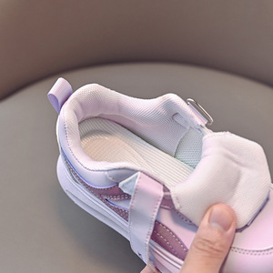 Nouvelles chaussures <span class=keywords><strong>de</strong></span> sport unisexes pour enfants, toutes saisons, semelle extérieure en caoutchouc résistante à l'usure, antidérapantes, décontractées, plates, tendance, en cuir artificiel - Product Image 4