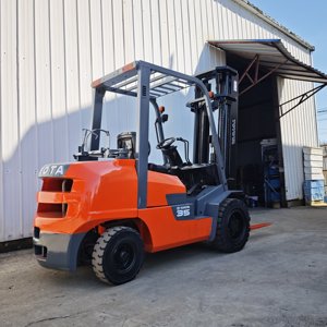 Used Toyota 3.5 Ton LPG Forklift With Stable Performance And Quick Response In Working Process - Product Image 6