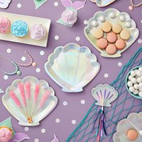 Assiettes en papier coquillage holographique pour filles fournitures de fête d'anniversaire sirène assiettes en coquille de mer en feuille d'argent de 9 pouces