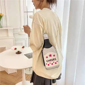 Nouvelle Collection Printemps 2025 – Sac Bandoulière Élégant en PU à <span class=keywords><strong>Paillettes</strong></span>, Forme Bouteille de Vin, Réfléchissant et Personnalisé pour Femme - Product Image 1