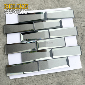 Mosaico in Vetro Grigio Metallizzato Argento con Bordi Smussati, Stile Lussuoso con Bordi Scintillanti, Decorazione Moderna per Interni - Product Image 1