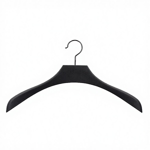 Cintres multifonctionnels en plastique noir mat à un seul niveau avec logo personnalisé pour vêtements, design moulé par injection, utilisation dans la garde-robe - Product Image 2