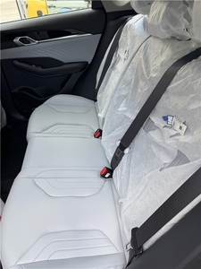 Geely Coolray Flagship 2026 2025 Nuevo Automático con Todas las Opciones 1.5L 1.5TD Automático DCT Gasolina 5 Puertas 5 <span class=keywords><strong>Plazas</strong></span> SUV Binyue - Product Image 6