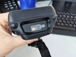 Seuic Autoid Q7 Grip Kablosuz El Tipi Bilgisayar <span class=keywords><strong>4</strong></span> inç IP67 RFID Android 9 Depo Teslimatı Perakende Envanter İçin Stokta - Product Image 5