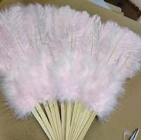 Éventail pliant en plumes d'autruche naturelles avec des plumes de dinde douces et lisses pour la danse, accessoire flexible et soigné pour la décoration