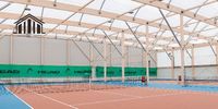 Bâche blanche personnalisée imperméable 850g en PVC, résistante au vent et ignifuge, pour terrains de sport et piscines