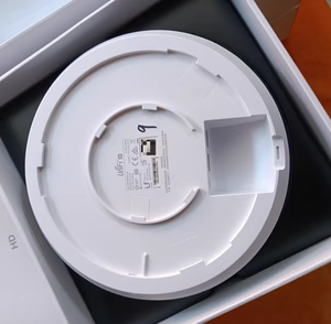 Point d'accès Wi-Fi d'entreprise Gigabit Ubiquiti UniFi UAP-<span class=keywords><strong>AC</strong></span>-<span class=keywords><strong>HD</strong></span> double bande, 2,4 GHz 800 Mbps, 5 GHz 1733 Mbps - Product Image 1