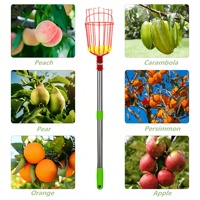 Fruitplukker met mand en verlengstok voor hoog bereik, geschikt voor het plukken van appels, sinaasappels, mango's in boomgaarden en tuinen.