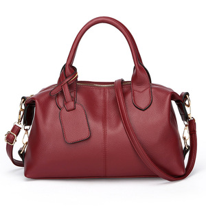 Sac fourre-tout bandoulière vintage décontracté en PU imperméable grande capacité pour femme – Collection Hot Sale - Product Image 4