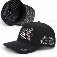 Casquette de golf personnalisée à 5 panneaux, broderie 3D en relief, visière incurvée, perforations découpées au laser, séchage rapide, maille imperméable, style trucker