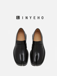 Zapatos planos informales de cuero genuino de estilo británico, zapatos de suela gruesa <span class=keywords><strong>Tadi</strong></span> con punta dividida para hombre, mocasines de trotón de cerdo perezoso para mujer, mocasines individuales - Product Image 3