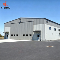Nave Industrial Prefabricada de Acero de Gran Envergadura, Fábrica de Procesamiento Industrial, Planta de Producción con Estructura Metálica Anticorrosiva
