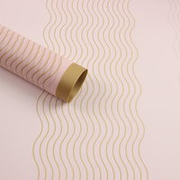 Papier d'emballage floral artisanal à motif ondulé doré personnalisé, papier d'emballage minimaliste pour bouquets de fleuristes