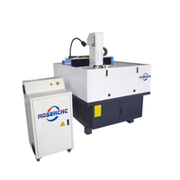 Routeur CNC semi-fermé 3 axes Jinan Mosencnc 600x600mm, robuste, avec moteur unique 2,2 kW refroidi par eau, conception anti-poussière, haute précision