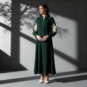 Robe abaya élégante en polyester avec strass thermocollants pour femmes musulmanes, vente en gros sur mesure - Product Image 2