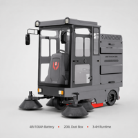 Balayeuse autoportée CleanHorse M6 2100 mm pour la construction, grande machine de balayage de voirie entièrement fermée, contrôle de la poussière, pulvérisation d'eau, 48 V