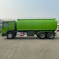 Camion-citerne Sinotruk HOWO 6x4 directement de l'usine avec réservoir de 15000L pour le transport de carburant et la livraison de pétrole